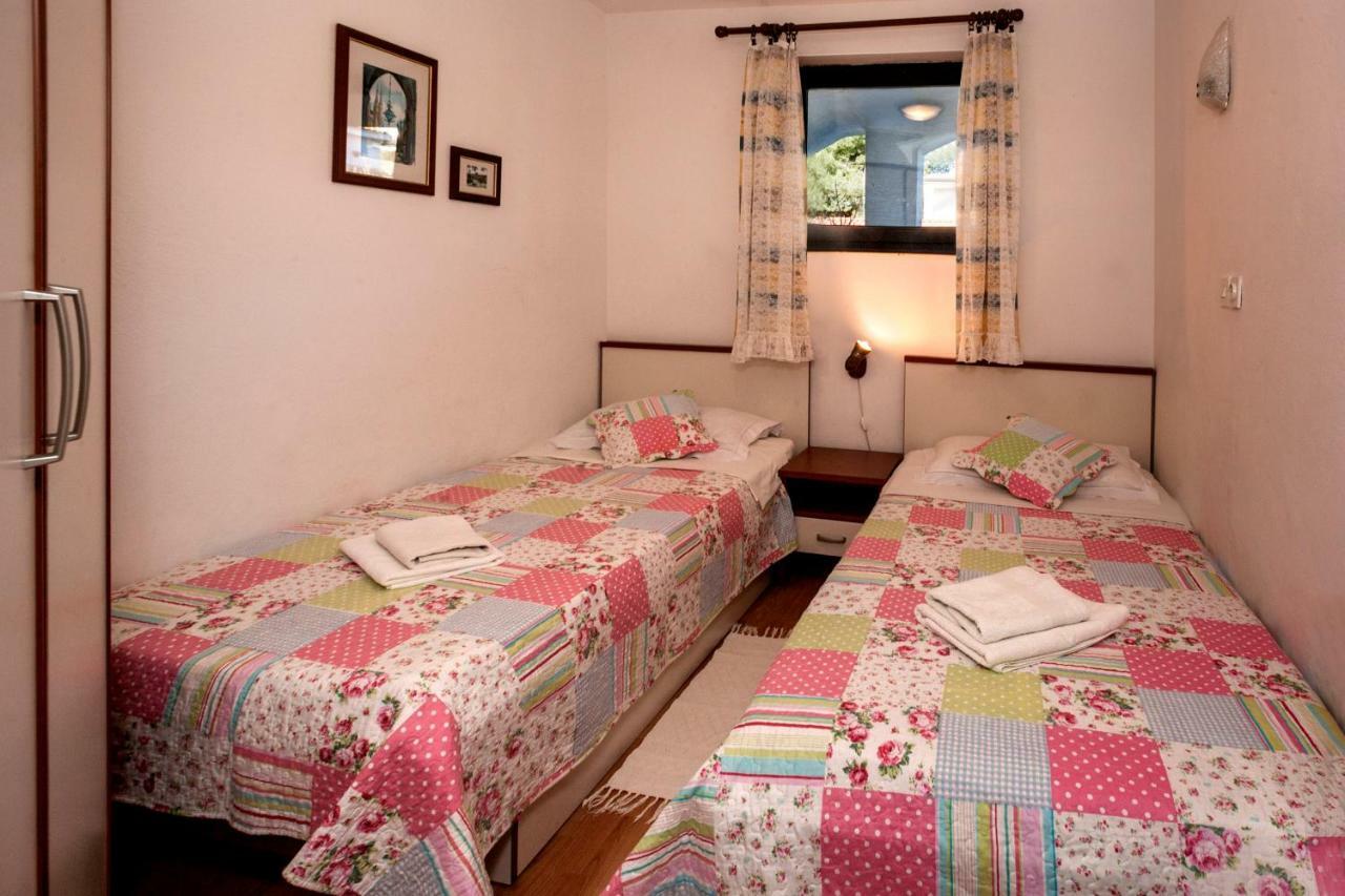 Villa Carolina Tar-Vabriga Luaran gambar
